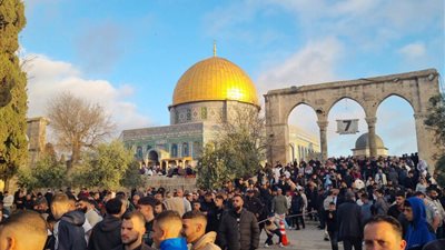 خبير قانون دولي يحذّر من عواقب دعوات تفجير الأقصى وقبة الصخرة