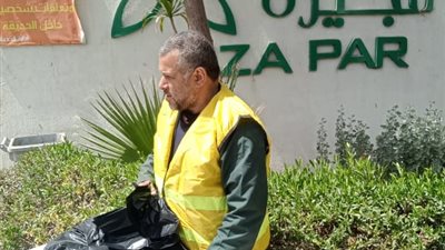  توزيع أكياس بلاستيكية مجانًا على روّاد الحدائق والمتنزهات 