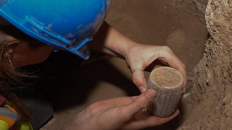 اكتشاف مقبرة من العصر