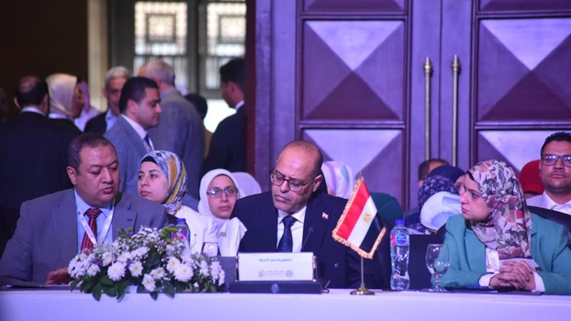 العمل العربي