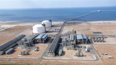 خبير: تحويل محطة إدكو لمرفأ استيراد حل مرن يعزز مركزية مصر الطاقية