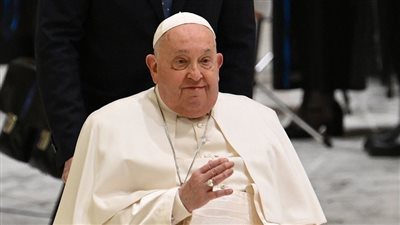 داعًا بابا السلام.. خيري رمضان: رحيل البابا فرنسيس نهاية مُحزنة ومليئة بالسلام