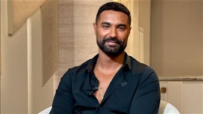 كريم فهمي: ياسمين عبد العزيز نقطة تحول في حياتي وصديقة مقربة