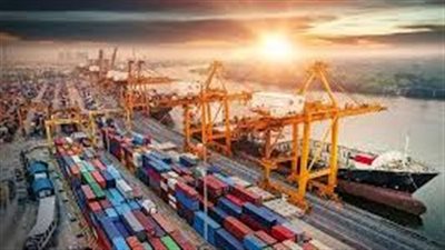 مصدر بالجمارك يكشف حقيقة تأثر الواردات والموانئ بالحرب الإسرائيلية الإيرانية