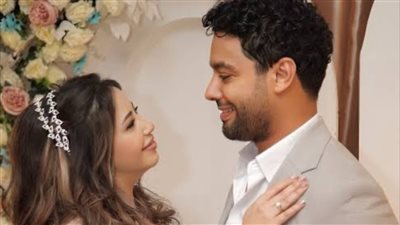 هل اقترب موعد زفافه..أحمد جمال يعتذر لخطيبته لهذا السبب