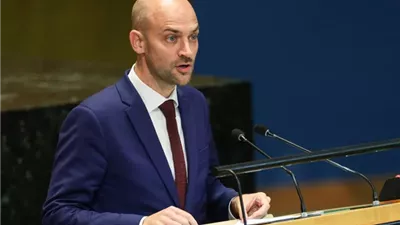 وزير الخارجية الفرنسي: هدنة عيد الفصح في أوكرانيا مجرد عملية تسويقية