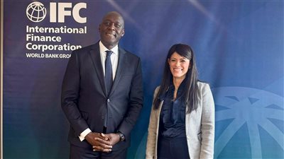 التخطيط : دفع برنامج الطروحات قُدمًا .. وأولوية لطرح قطاع المطارات المصرية