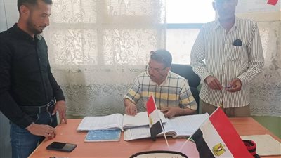 مدير ووكيل نجع حمادي التعليمية يتابعان انتظام الدراسة بعدد من المدارس 