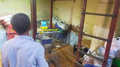 صحة بنى سويف تحرر محاضر والتحفظ على مواد غذائية منتهية الصلاحية