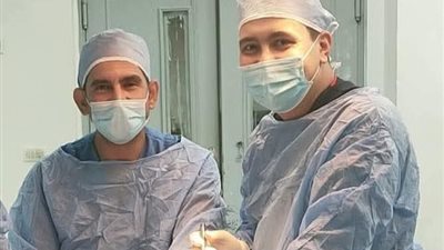 تدخل جراحي عاجل ينقذ مريضًا خمسينيًا بمستشفى بالمنوفية بعد حادث سير