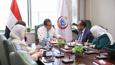 وزير الصحة يبحث مقترحات لتطوير الخدمات الطبية وتوطين صناعة فلاتر الغسيل الكلوي