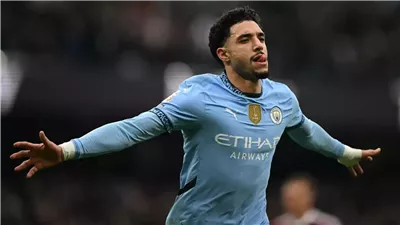 مرموش يقود هجوم السيتي أمام أستون فيلا في مواجهة نارية