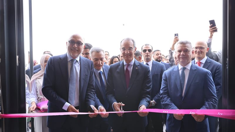 وزير الاتصالات وتكنولوجيا