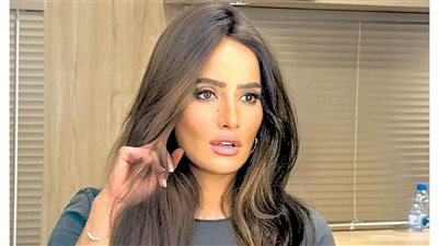 بسبب النفقة وأجر مسلسلها وإصابتها.. الفنانة زينة تتصدر التريند