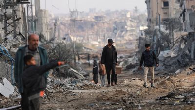 مسؤول إسرائيلي: نواصل إغلاق المعابر ولم نتخذ قرارا بإدخال مساعدات لغزة 