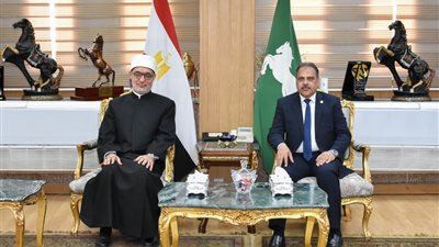 لبحث سُبل التعاون المشت.. محافظ الشرقية يستقبل مفتي الجمهورية بمكتبه بالديوان 