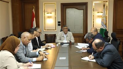 محافظ الجيزة: يجب الاستفادة من التجارب الناجحة فى ملف الجمع السكني للمخلفات 