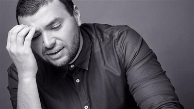 بعد وفاة والدتها بأيام.. زوجة رامي صبري تعلن تعرض نجلها لوعكة صحية 