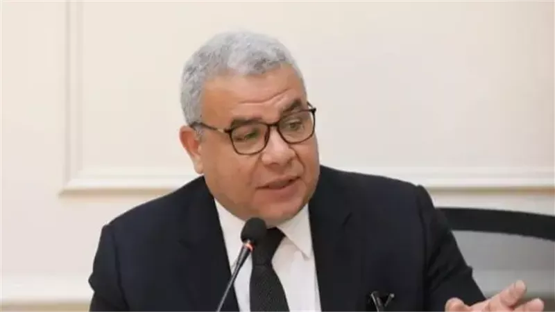 الكاتب الصحفى سمير