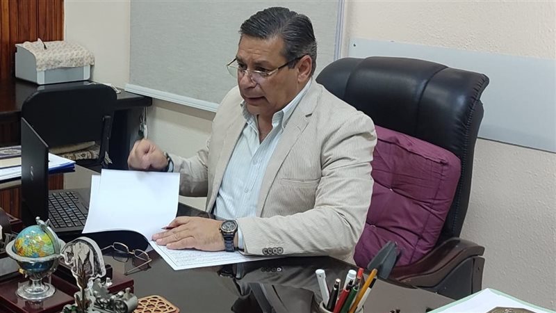 الدكتور مصطفى عطية