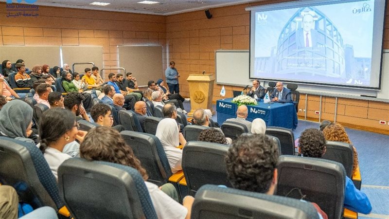 جانب من الندوة