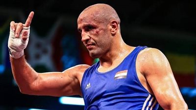 بعد مسيرة 25 سنة في حلبة الملاكمة.. عرابي يستغيث: مصر ليست موطنًا للأحلام