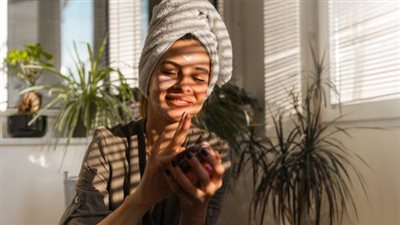 العناية السريرية بالبشرة: تحوّل علمي يحارب الشيخوخة.. اعرف تفاصيله