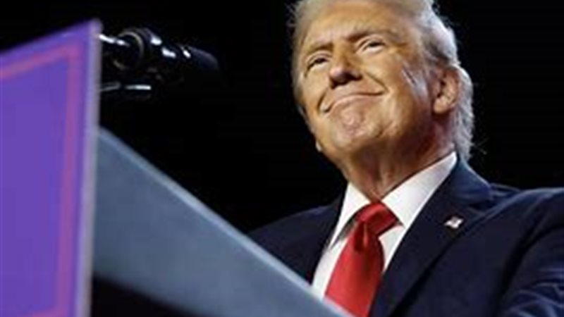 الرئيس الامريكي دونالد