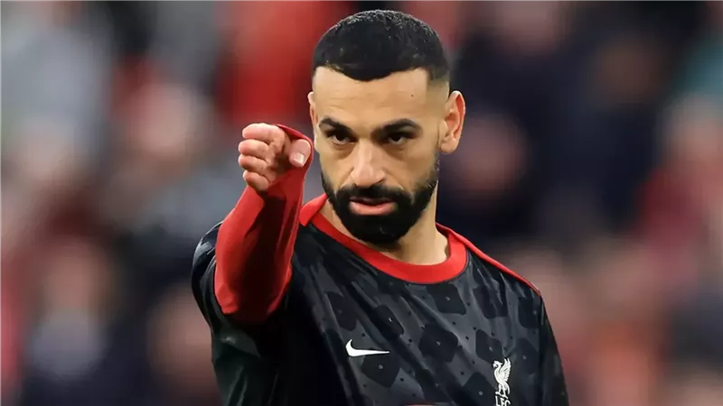 محمد صلاح قائد منتخب