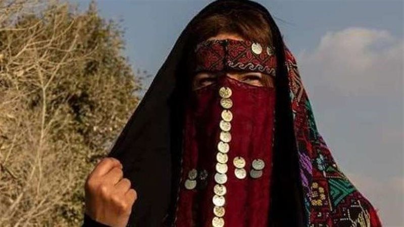 نساء سيناويات تقلدن