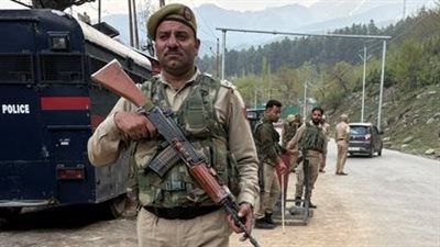 غلق الحدود وطرد دبلوماسيين.. مخاوف من تصعيد عسكري بين الهند وباكستان