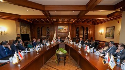 أمانة الاستثمار بـ«الجبهة» تبحث مع مستثمرين تحقيق التنمية الشاملة ودعم الشباب
