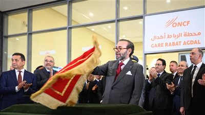 العاهل المغربي يطلق الخط السككي فائق السرعة LGV الرابط بين القنيطرة ومراكش
