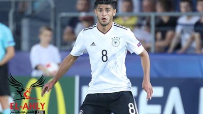 محمود داوود على أعتاب الرحيل عن أينتراخت فرانكفورت