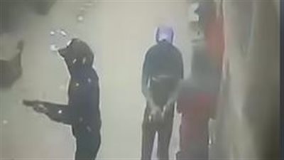   4 ملثمين يطلقون النيران على منزل في شبرا الخيمة.. ماذا حدث؟