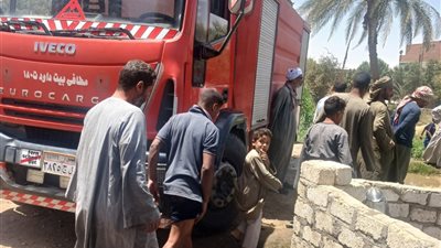 بسبب التوصيلات العشوائية.. حريق في 3 أحواش ملحقة بالمنازل في سوهاج