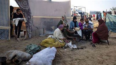 استشهاد عائلة كاملة في قصف الاحتلال خيمة بمواصي خان يونس 