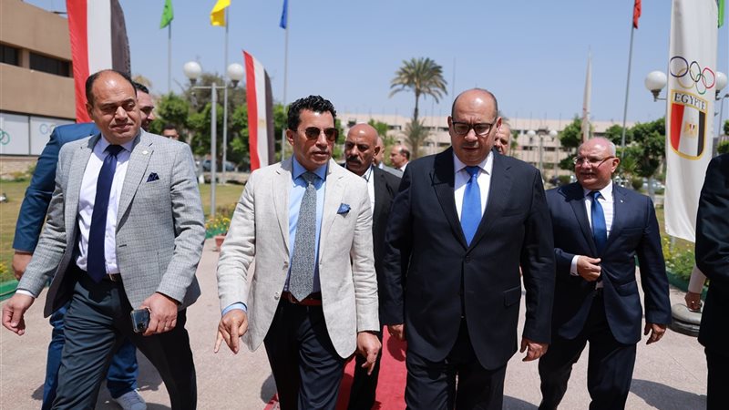 اشرف صبحي وزير الشباب