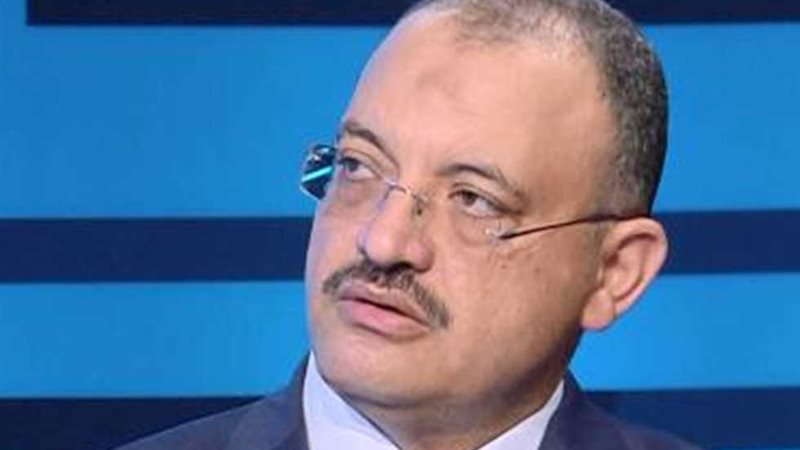 أشرف فتحي، أستاذ