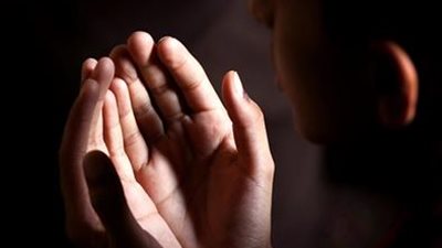 آية واحدة تجلب الرزق وتفتح لك أبواب الخير.. رددها بيقين الآن