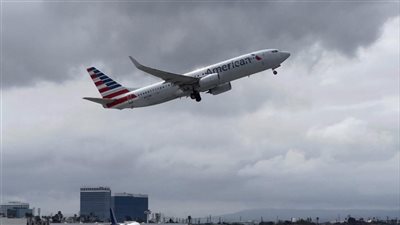 إخلاء طائرة في مطار بفلوريدا بعد العثور على مذكرة تهديد بوجود قنبلة