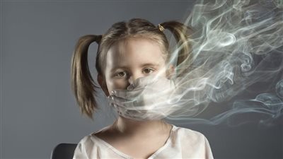 لو زوجك مدخن.. كيف تحافظين على صحة الجهاز التنفسي لكِ ولأطفالك؟