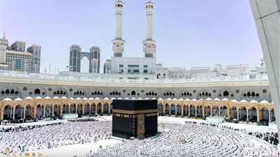 خلال عام.. أكثر من 13 مليون زائر للصلاة فى الروضة الشريفة  