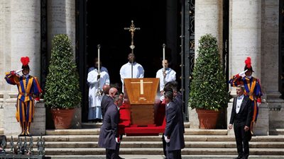 تنفيذ وصية البابا فرنسيس بمثواه الأبدي.. لماذا اختار كنيسة سانتا ماريا لدفنه؟