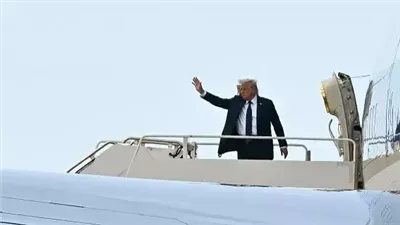 الرئيس ترامب وزوجته ميلانيا يغادران روما بعد جنازة البابا فرنسيس