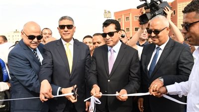 صبحي ومحافظ الجيزة يفتتحان منشآت رياضية جديدة بنادي حدائق الأهرام