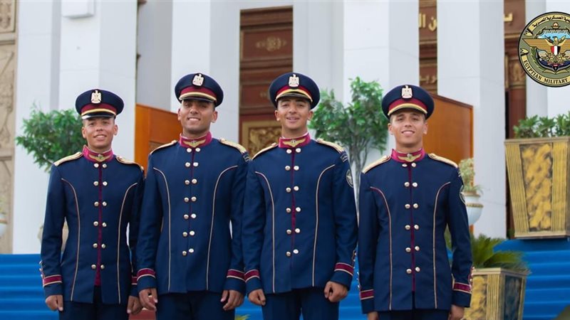 الضباط المقبولين