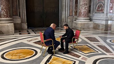 دام نحو 15 دقيقة.. تفاصيل لقاء ترامب وزيلينسكي خلال جنازة البابا فرنسيس