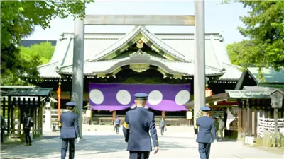 اليابان تستفز دول الجوار بزيارة ضريح 