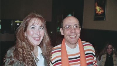 بعد زفاف ابنتها.. من هي الفنانة المعتزلة نهلة رأفت زوجة المنتج عصام إمام؟